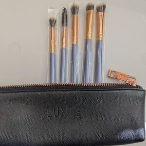 Luxie Black Pouch